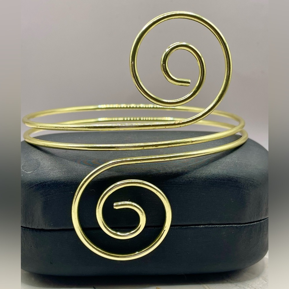 Gold Tone Spiral Wrapped Upper Arm Cuff Bracelet. Adjustable. Body Jewelry